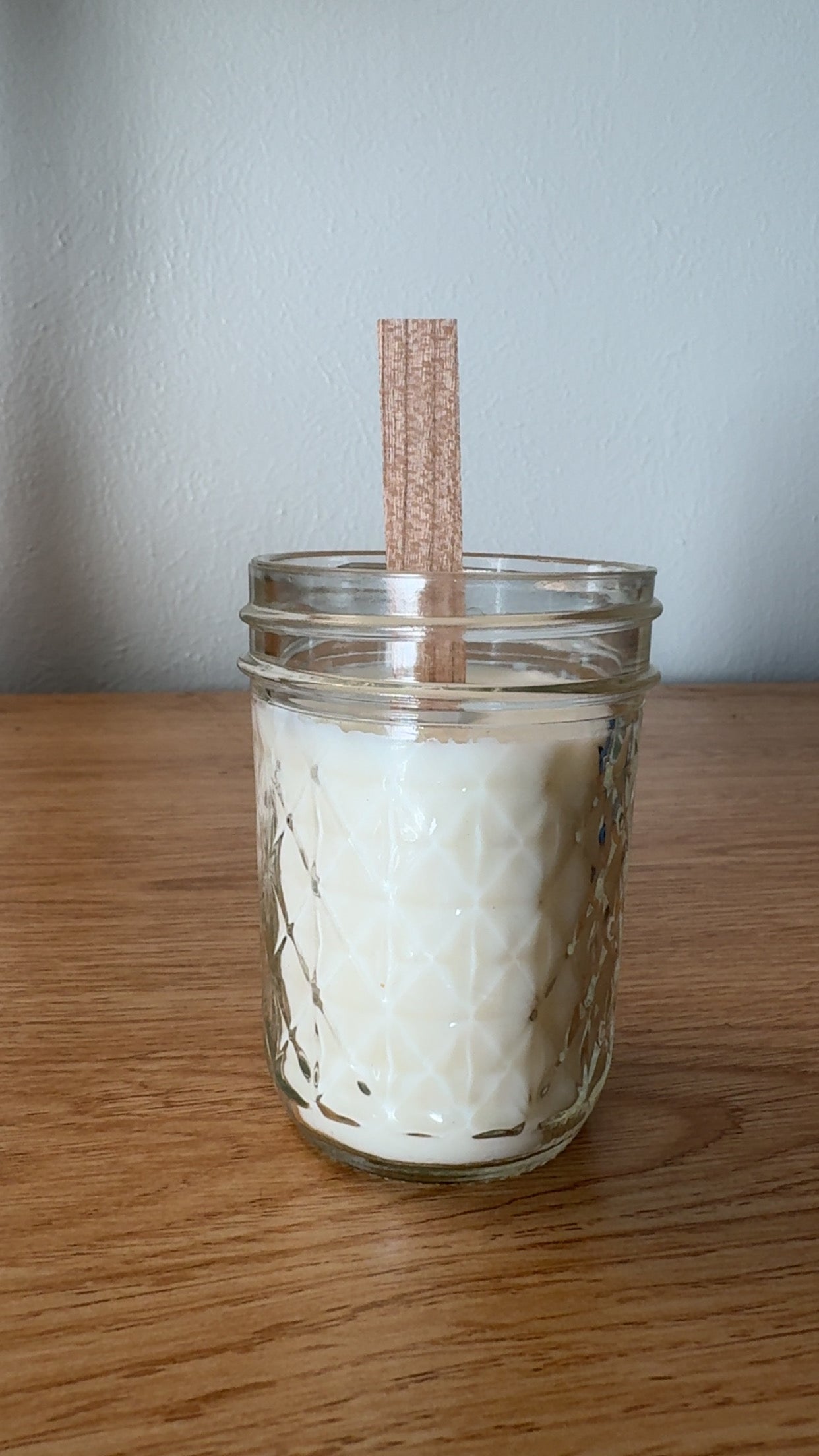 Warm Vanilla — Wood Wick, 10 oz Soy Blend
