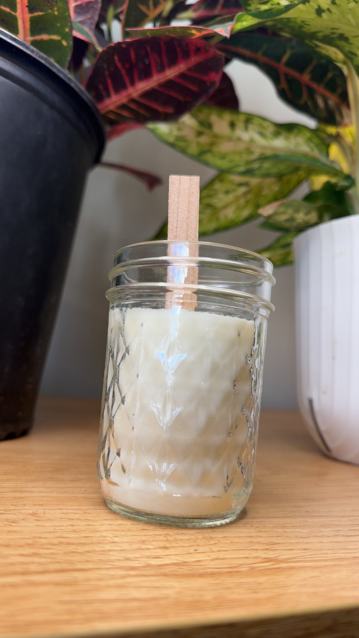 Warm Vanilla — Wood Wick, 10 oz Soy Blend